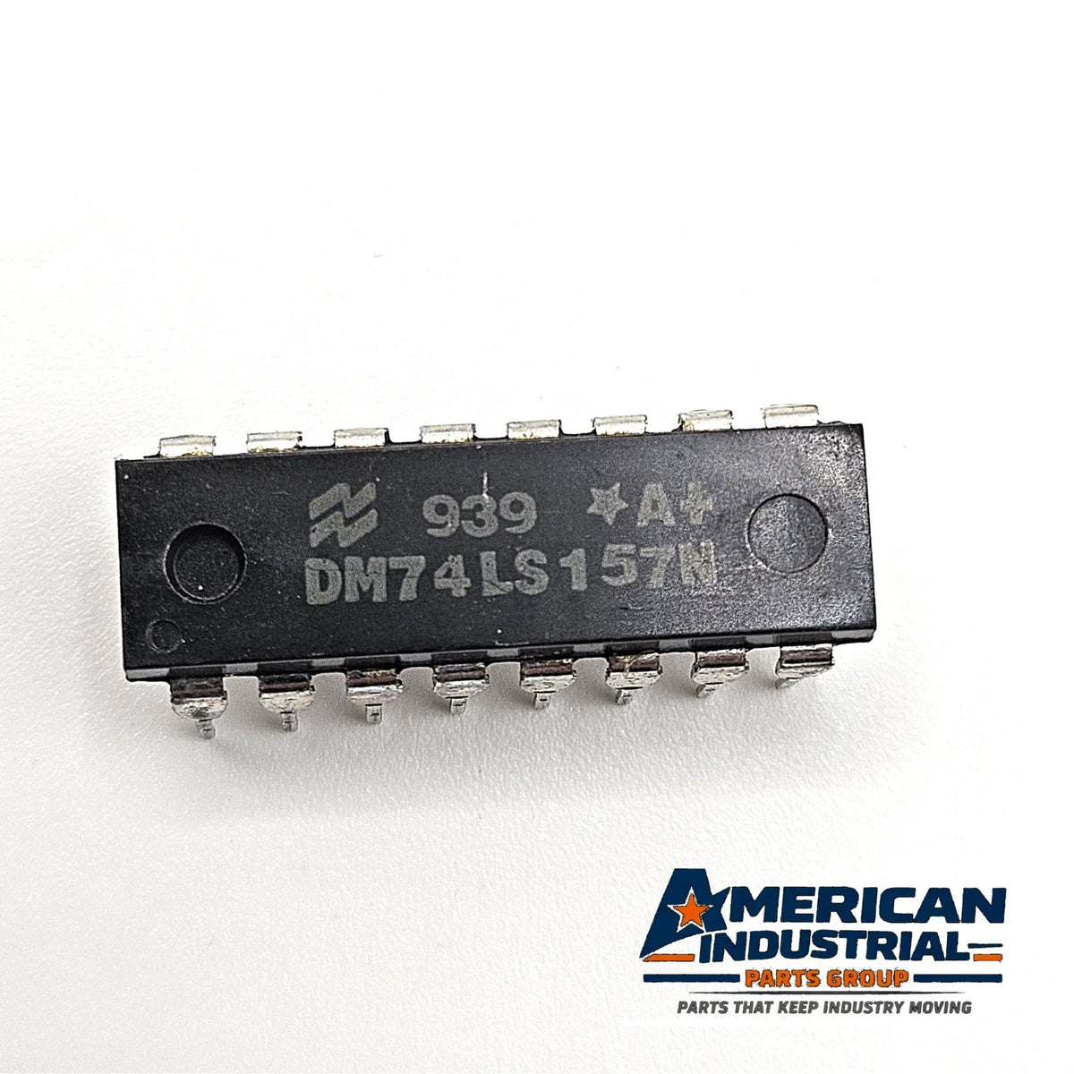 Lot of 10 National Semiconductor DM74LS157N quad 2:1 multiplexers DIP-16 for vintage electronics repair and TTL logic circuits