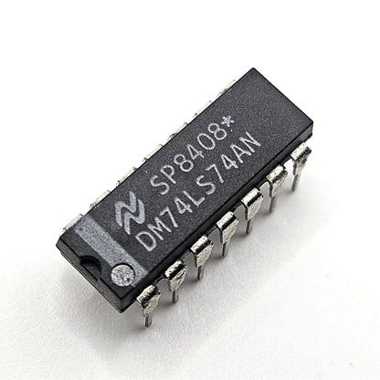 Lot of 10 National Semiconductor DM74LS74AN dual D flip-flops 14-pin DIP for vintage electronics repair and TTL logic circuits