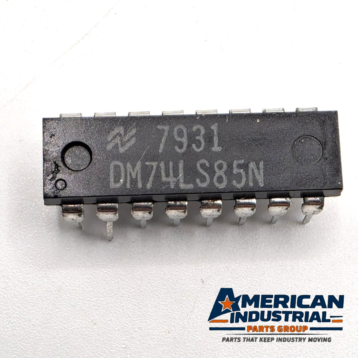 National Semiconductor DM74LS85N 74LS85 4-bit magnitude comparator 16-pin DIP for vintage computer and logic repair from American Industrial Parts Group