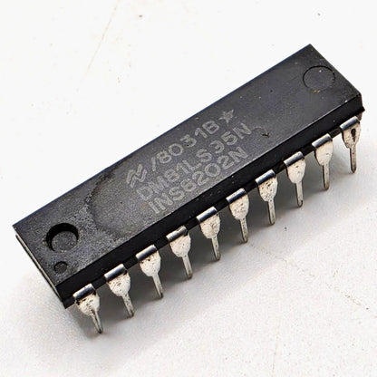 National Semiconductor DM81LS95N INS8202N octal tri-state buffer IC 20-pin DIP 1980 from American Industrial Parts Group