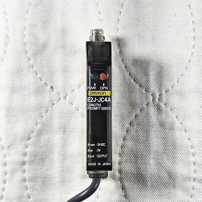 Omron E2J-JC4A capacitive proximity sensor 24VDC fiber optic amplifier for industrial automation systems