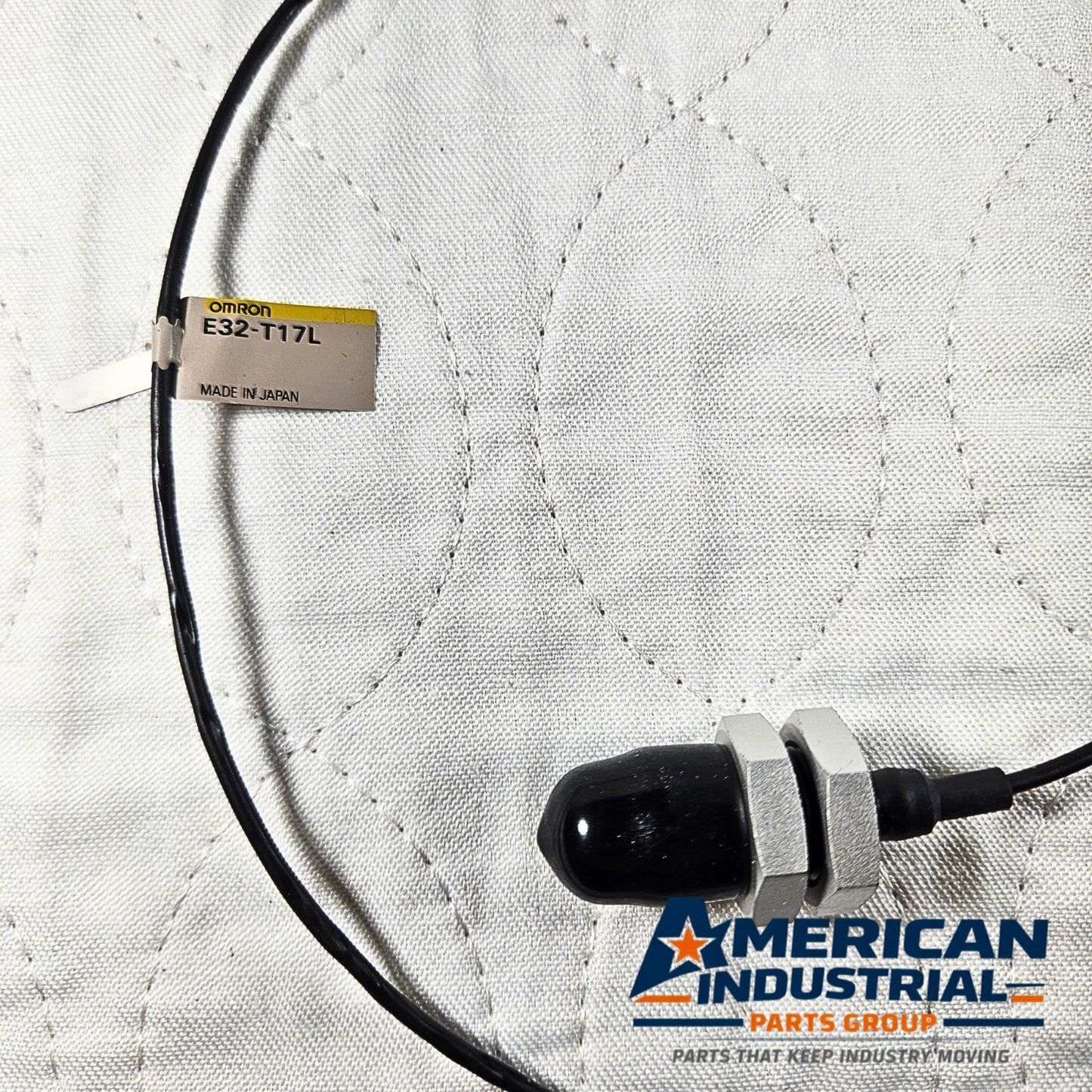 Omron E32-T17L fiber optic photoelectric sensor for industrial automation and machine sensing applications