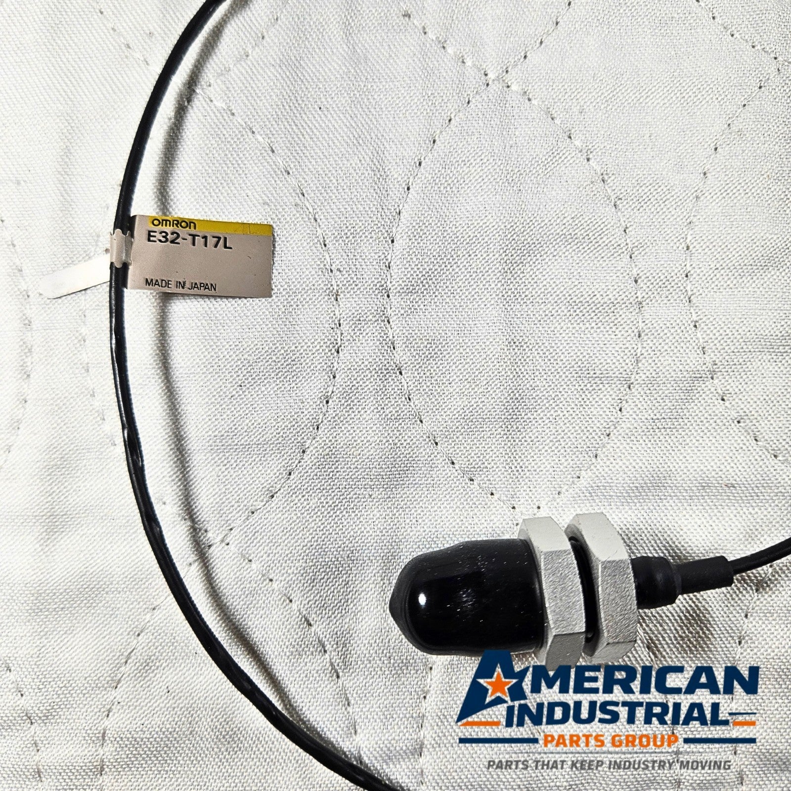 Omron E32-T17L fiber optic photoelectric sensor for industrial automation and machine sensing applications
