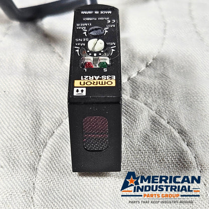 Omron E3S-AR21 photoelectric sensor 24-240VAC/DC for industrial automation and object detection applications