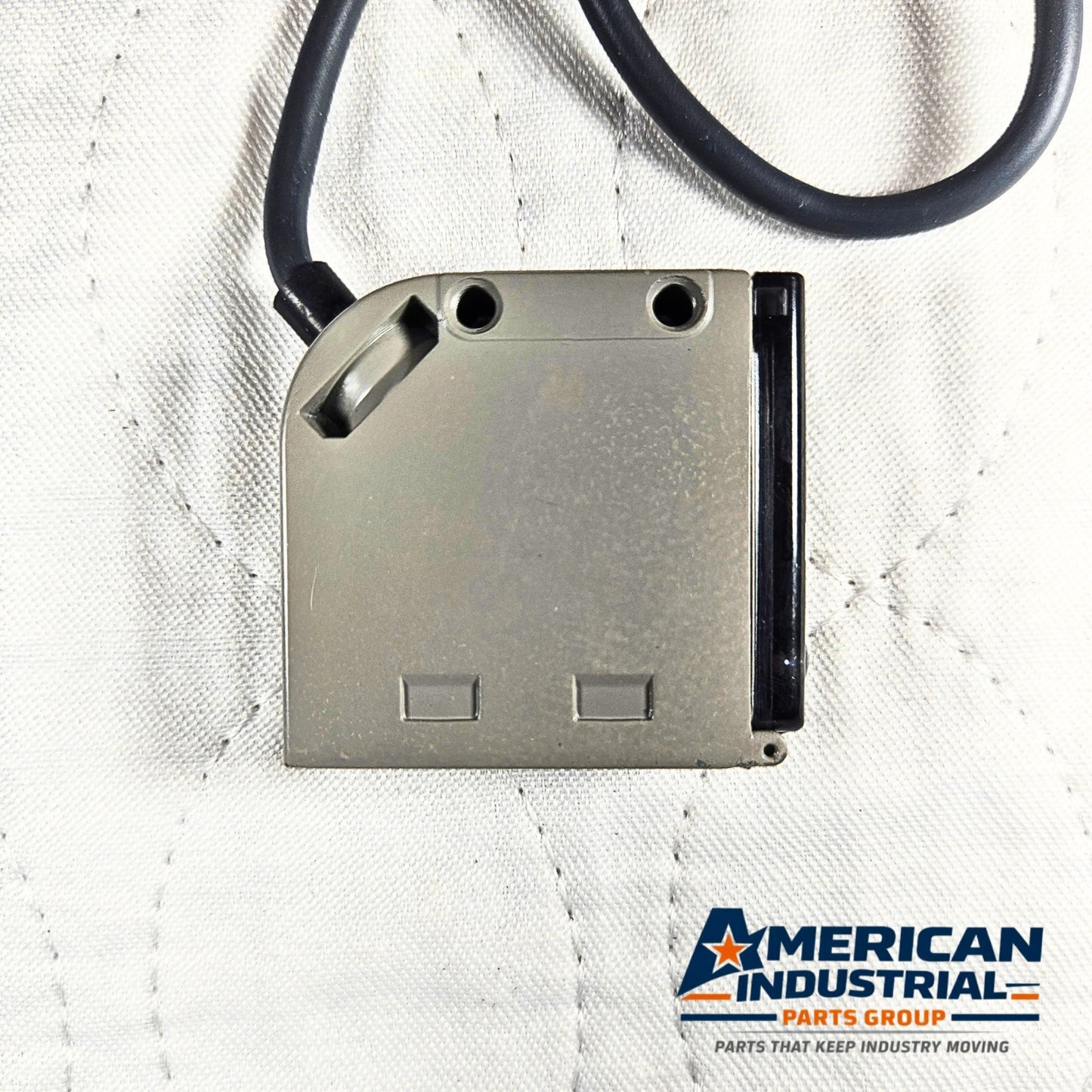 Omron E3S-CL1 photoelectric sensor 10-30VDC compact for industrial automation and machine sensing applications