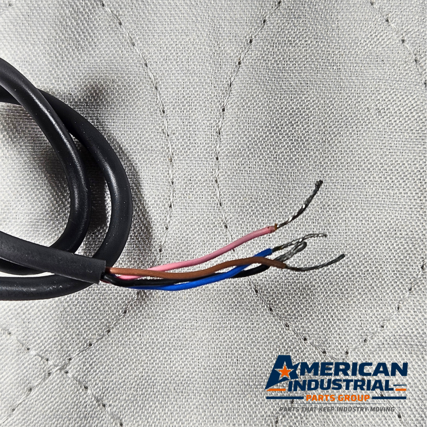 Omron E3V3-R61 fiber optic photoelectric sensor 12-24VDC for industrial automation and machine sensing applications