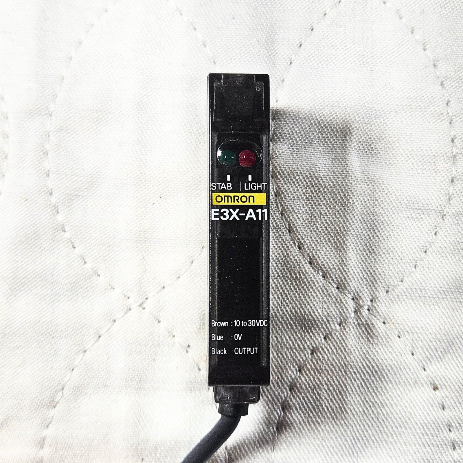 Omron E3X-A11 fiber optic amplifier sensor 10-30VDC for industrial automation and machine sensing applications