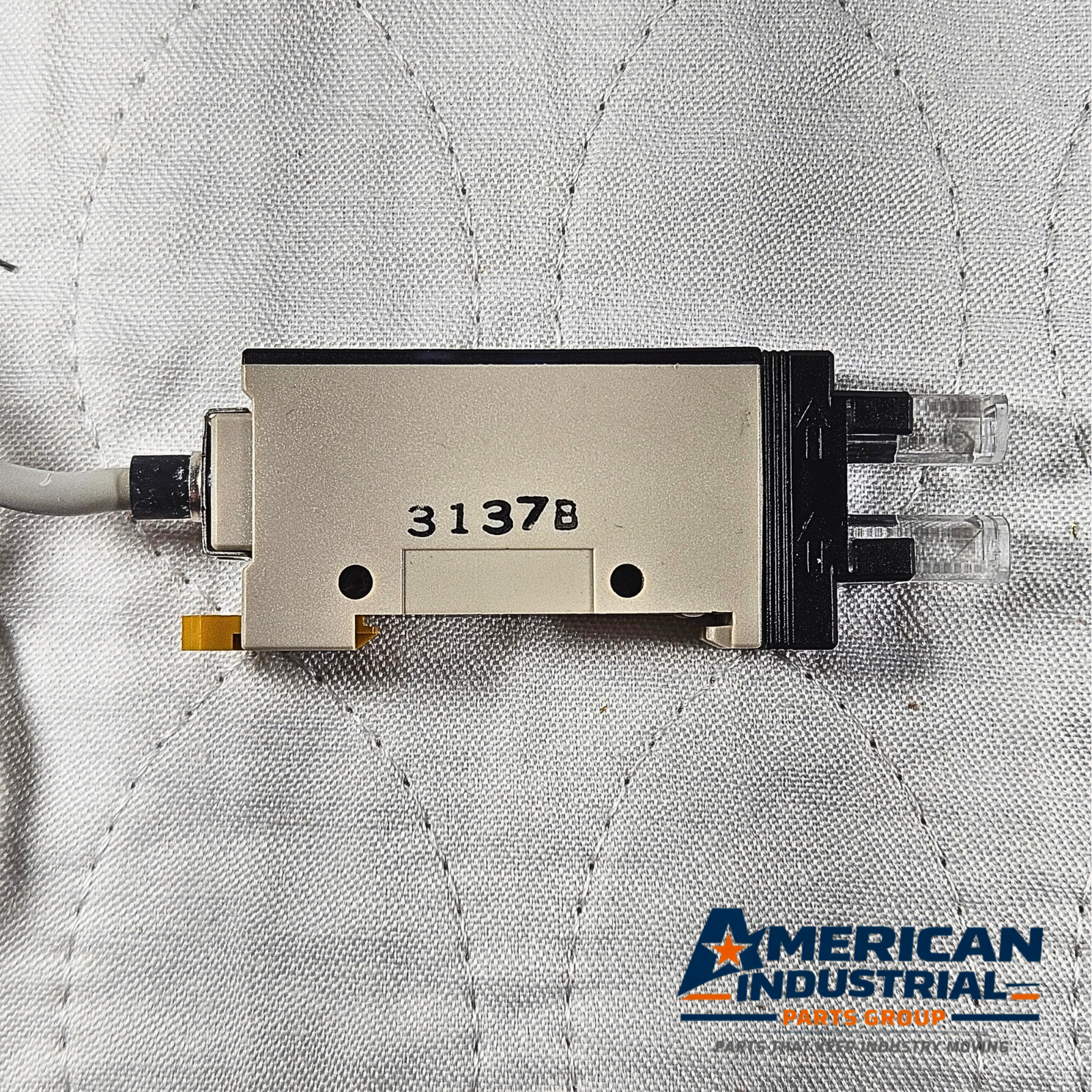Omron E3XR-GM5RE4 fiber optic amplifier 12-24VDC for industrial automation and photoelectric sensing applications
