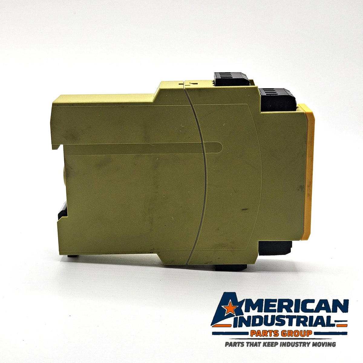 Pilz 777301 PNOZ X2.8P safety relay 24VAC/DC 3 N/O 1 N/C for E-STOP and safety gate monitoring in industrial machinery