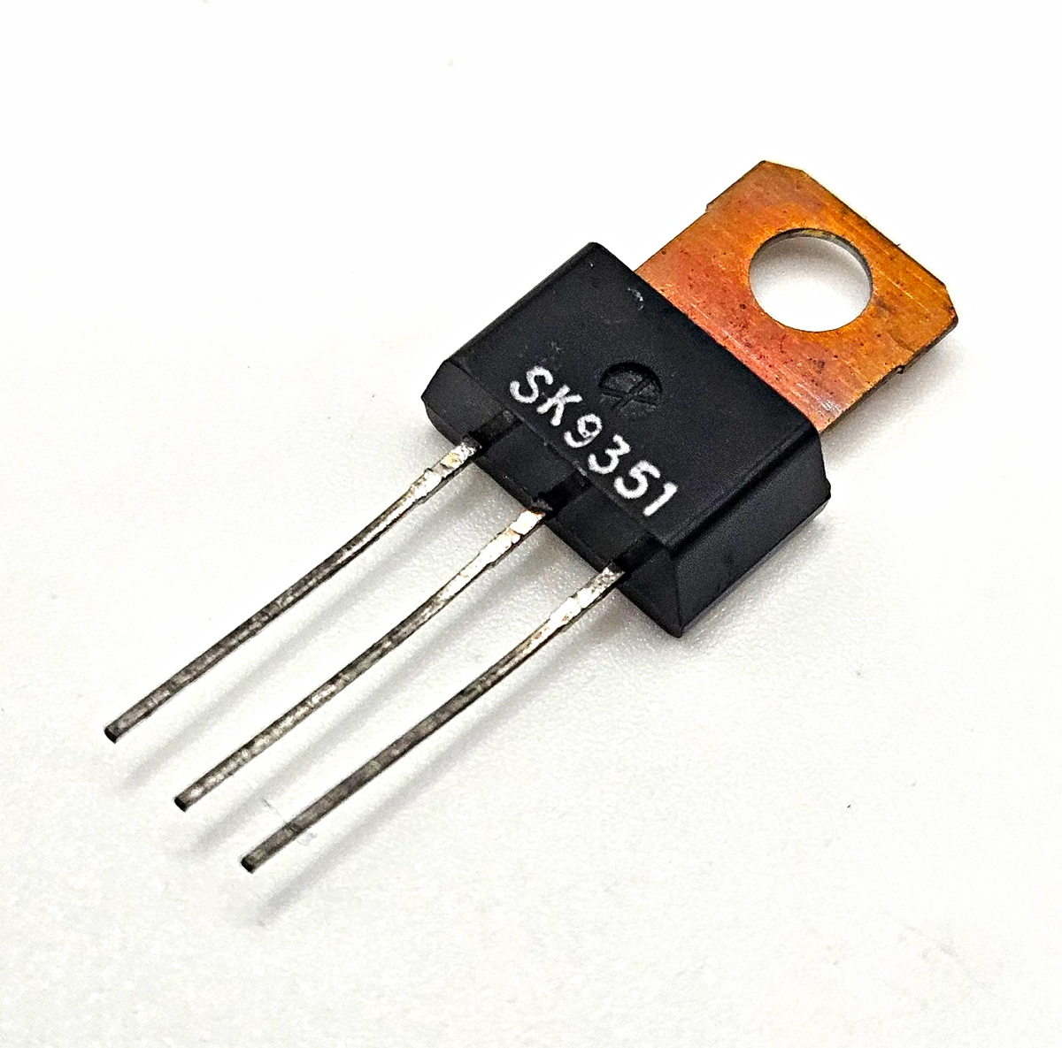 RCA SK9351 PNP silicon high voltage transistor 300V 0.5A 10W with original specification card NTE240 ECG240 cross reference