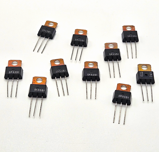 Lot of 10 RCA SK9351 PNP silicon high voltage transistors 300V 0.5A NTE240 ECG240 cross reference