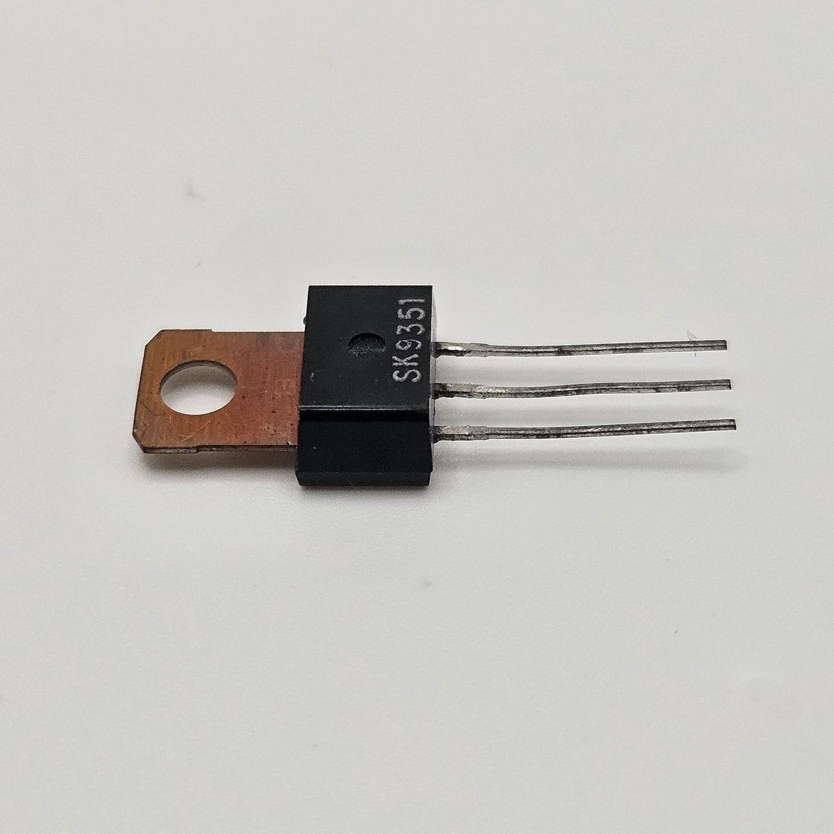 Lot of 10 RCA SK9351 PNP silicon high voltage transistors 300V 0.5A NTE240 ECG240 cross reference