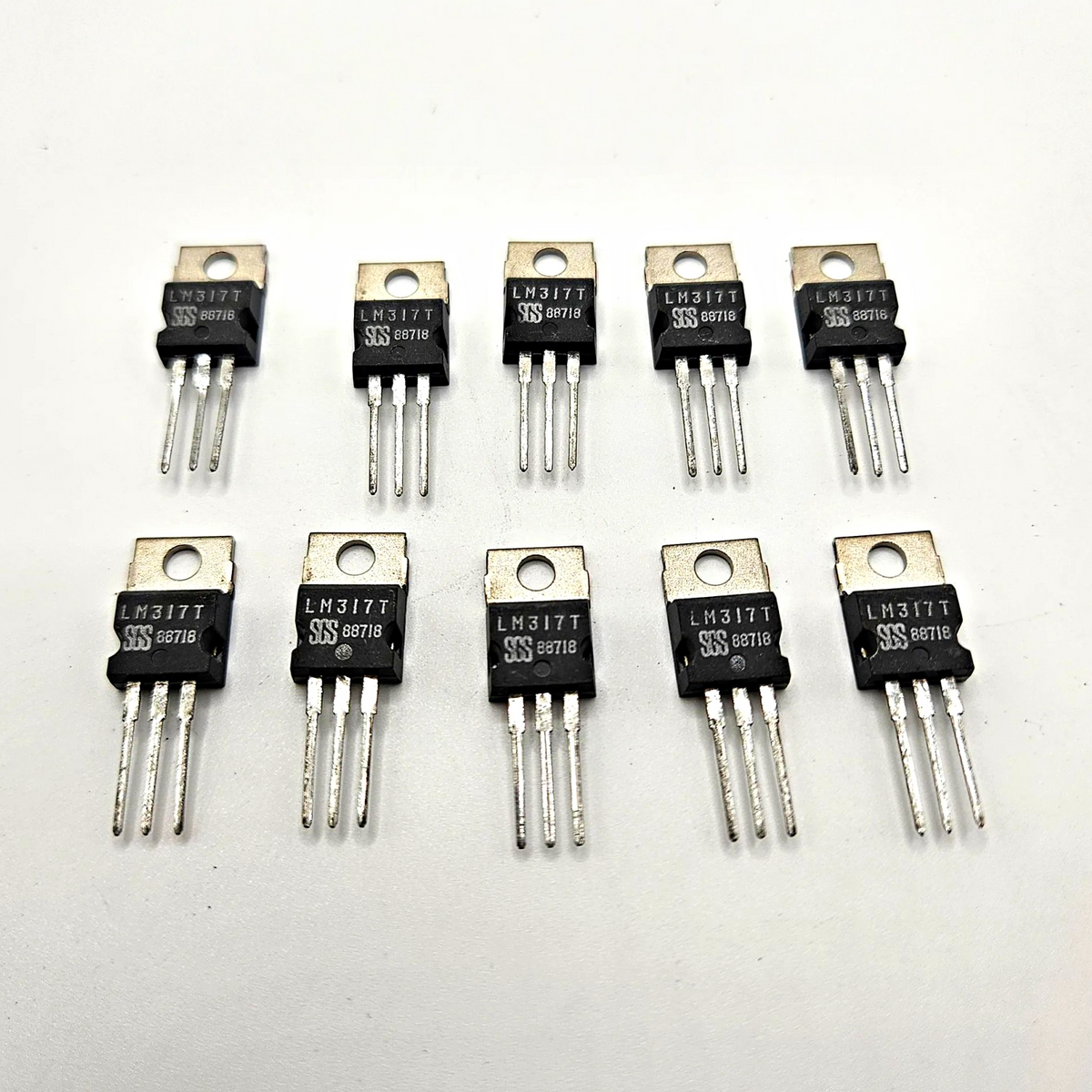 Lot of 10 SGS LM317T adjustable positive voltage regulators 1.2-37V 1.5A TO-220 new old stock