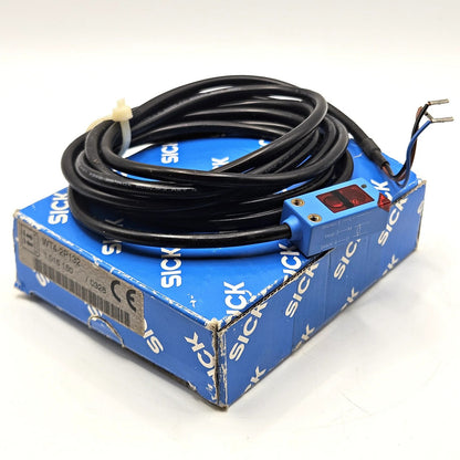SICK WT4-2P132 photoelectric proximity sensor background suppression PNP IP67 for industrial object detection
