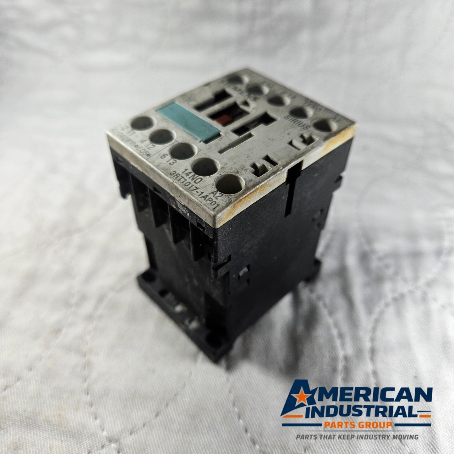 Siemens SIRIUS 3RT1017-1AP01 contactor 3-pole 230V coil for motor control and industrial automation systems