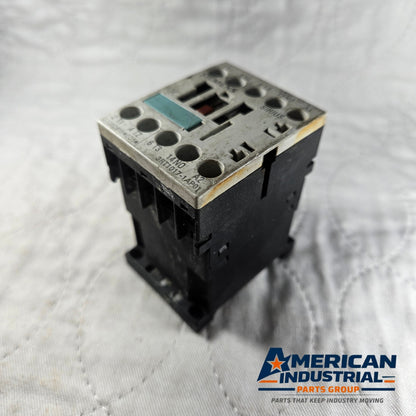 Siemens SIRIUS 3RT1017-1AP01 contactor 3-pole 230V coil for motor control and industrial automation systems