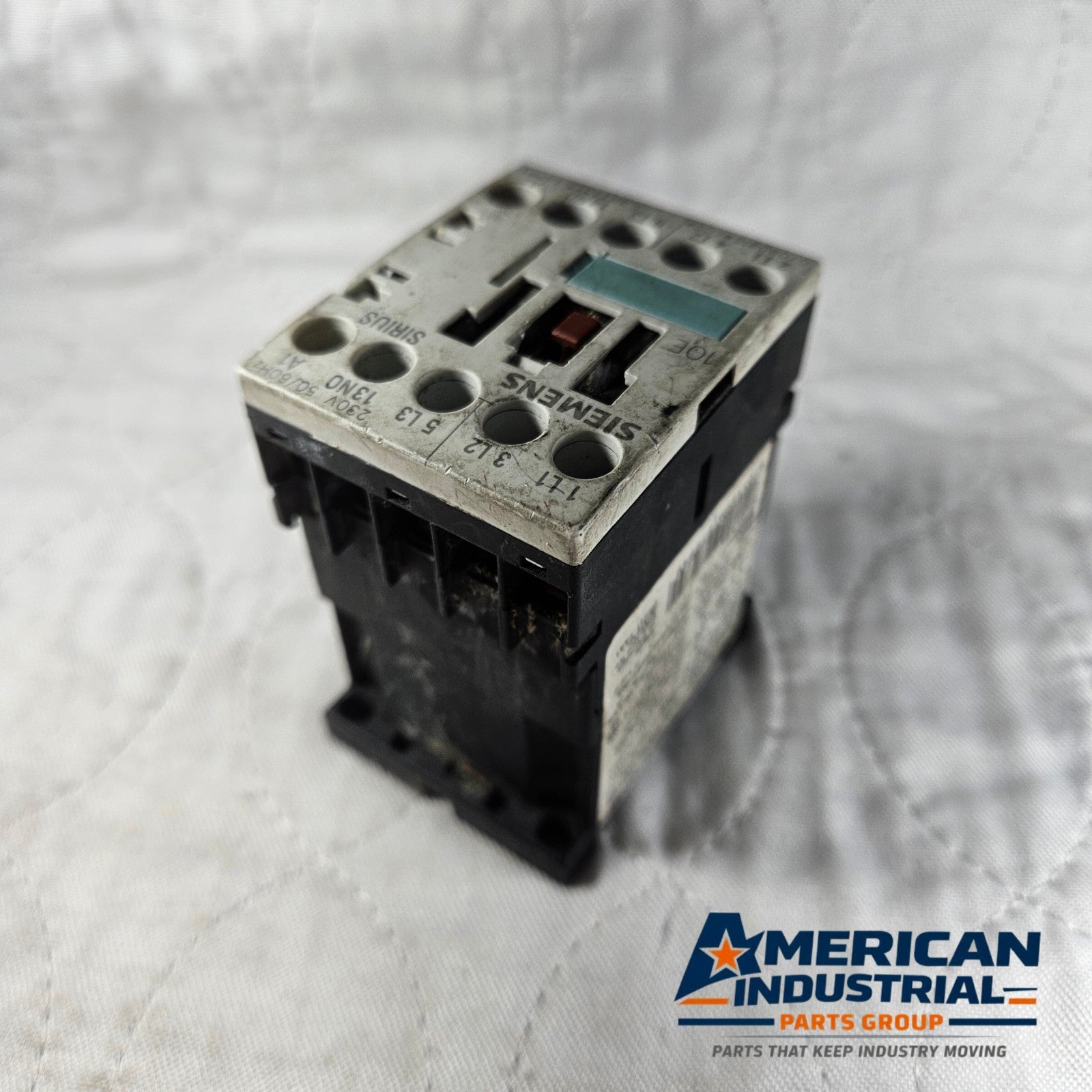 Siemens SIRIUS 3RT1017-1AP01 contactor 3-pole 230V coil for motor control and industrial automation systems
