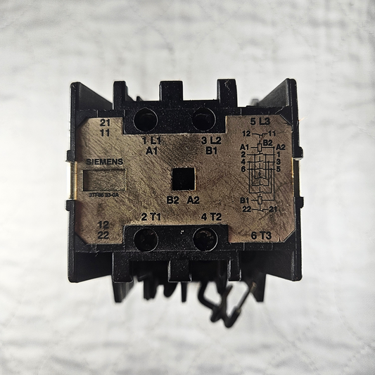 Siemens 3TF86 33-0A contactor for industrial automation and MRO motor control applications. American Industrial Parts Group.
