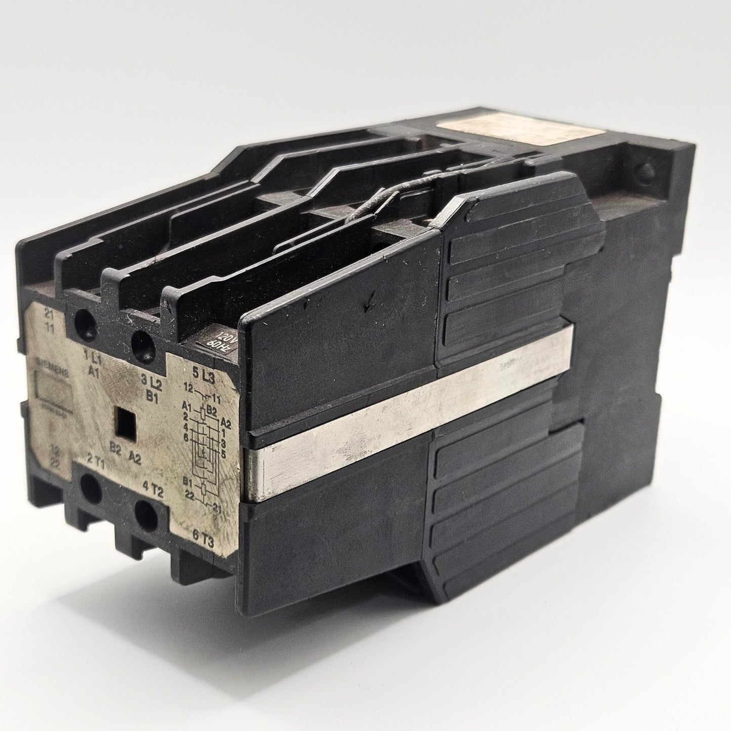 Siemens 3TF86 33-0A contactor for industrial automation and MRO motor control applications. American Industrial Parts Group.