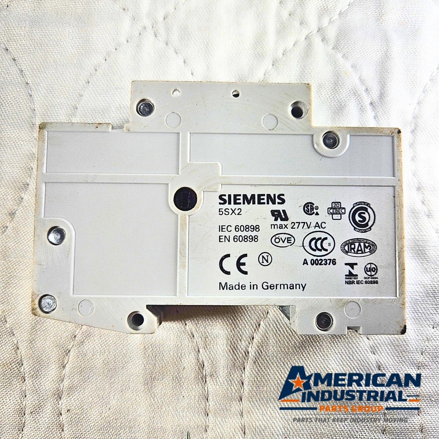 Siemens 5SX21 B16 5SX2 miniature circuit breaker 16A Type B 230/400V DIN rail for industrial electrical panels and MRO applications