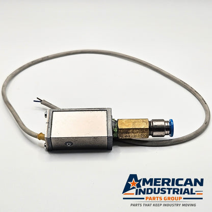 SMC IS1-NC1 pneumatic pressure switch 0.7 MPa 100VAC/DC for pneumatic automation systems and industrial control applications