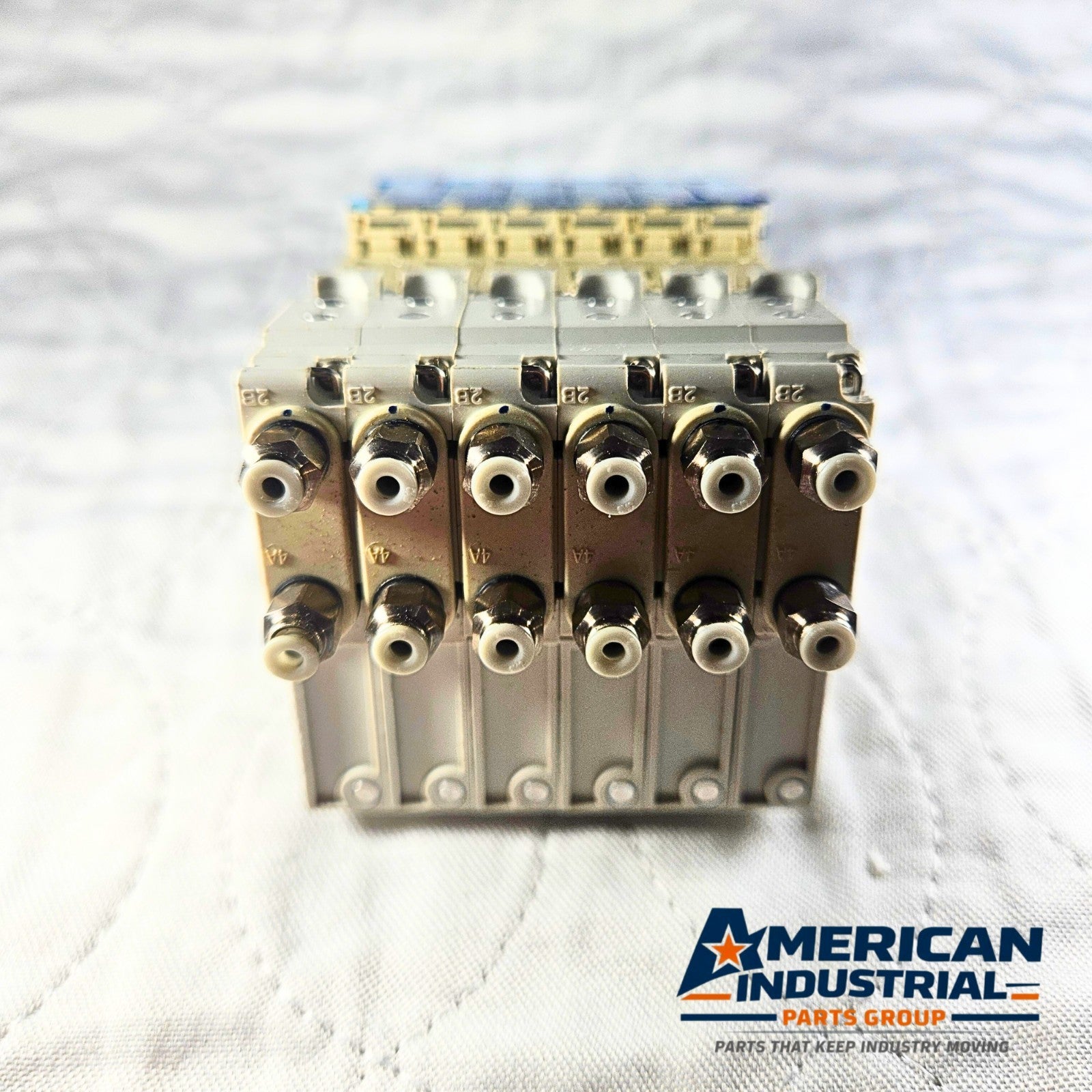 SMC SJ3160/SJ3260 solenoid valve manifold assembly 6-station for pneumatic automation systems and industrial control