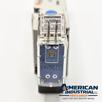 SMC SY5140T-5MOZ 5-port solenoid valve 24VDC lot of 2 for pneumatic automation systems and industrial control applications
