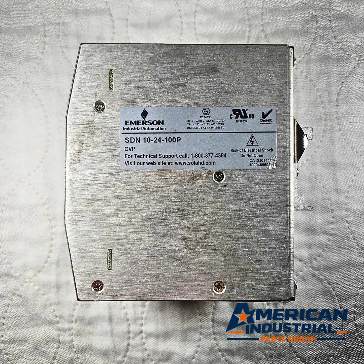 Sola SDN 10-24-100P DIN rail power supply 24VDC 10A for industrial control panels and automation systems