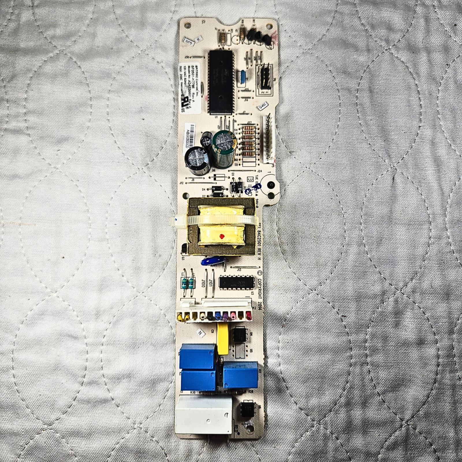 Spitfire Controls SF2501-K7766 control board PCB 120VAC 60Hz for industrial automation systems and control panels