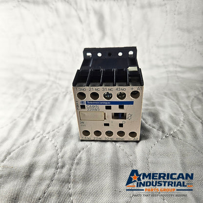 Telemecanique CA4KN 22BW3 relay module 24VDC 4NO 4NC for motor control and industrial automation systems