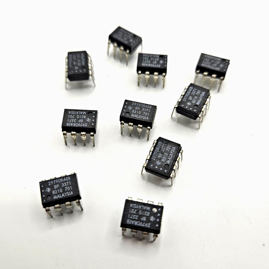 Lot of 10 Texas Instruments 2979DRAEB DIP-8 integrated circuits new old stock for vintage electronics and obsolete component sourcing