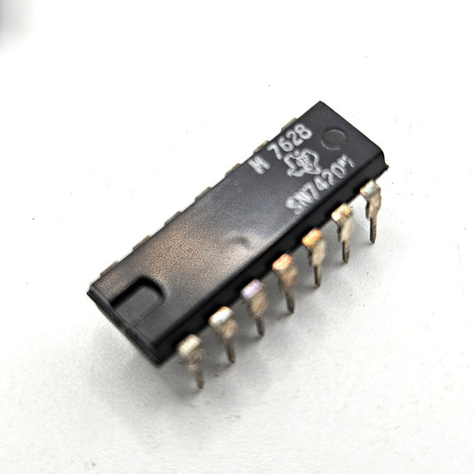 Lot of 10 Texas Instruments SN7420N dual 4-input NAND gate TTL DIP-14 vintage new old stock for legacy logic repair