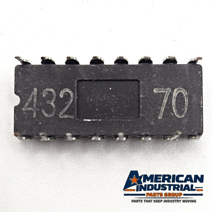 Toshiba TMM416D-4 4116-4 16Kx1 250ns dynamic RAM vintage IC in ceramic DIP-16 package for retro computer and legacy electronics repair