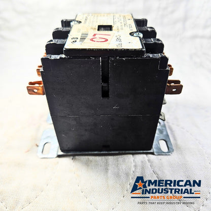 Tyco 3100-30Q1042C contactor for industrial automation and MRO motor control applications. American Industrial Parts Group.