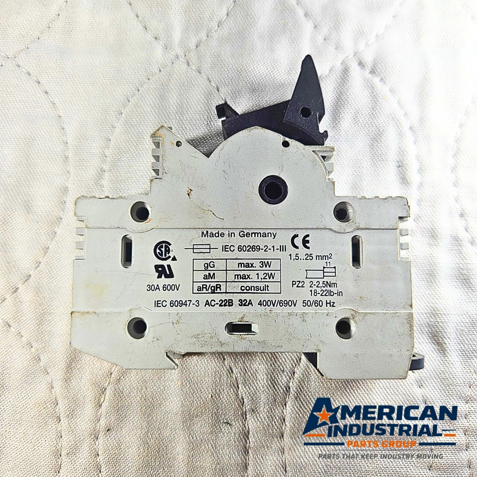 Wohner 31110 fuse holder for industrial automation and MRO applications. American Industrial Parts Group.