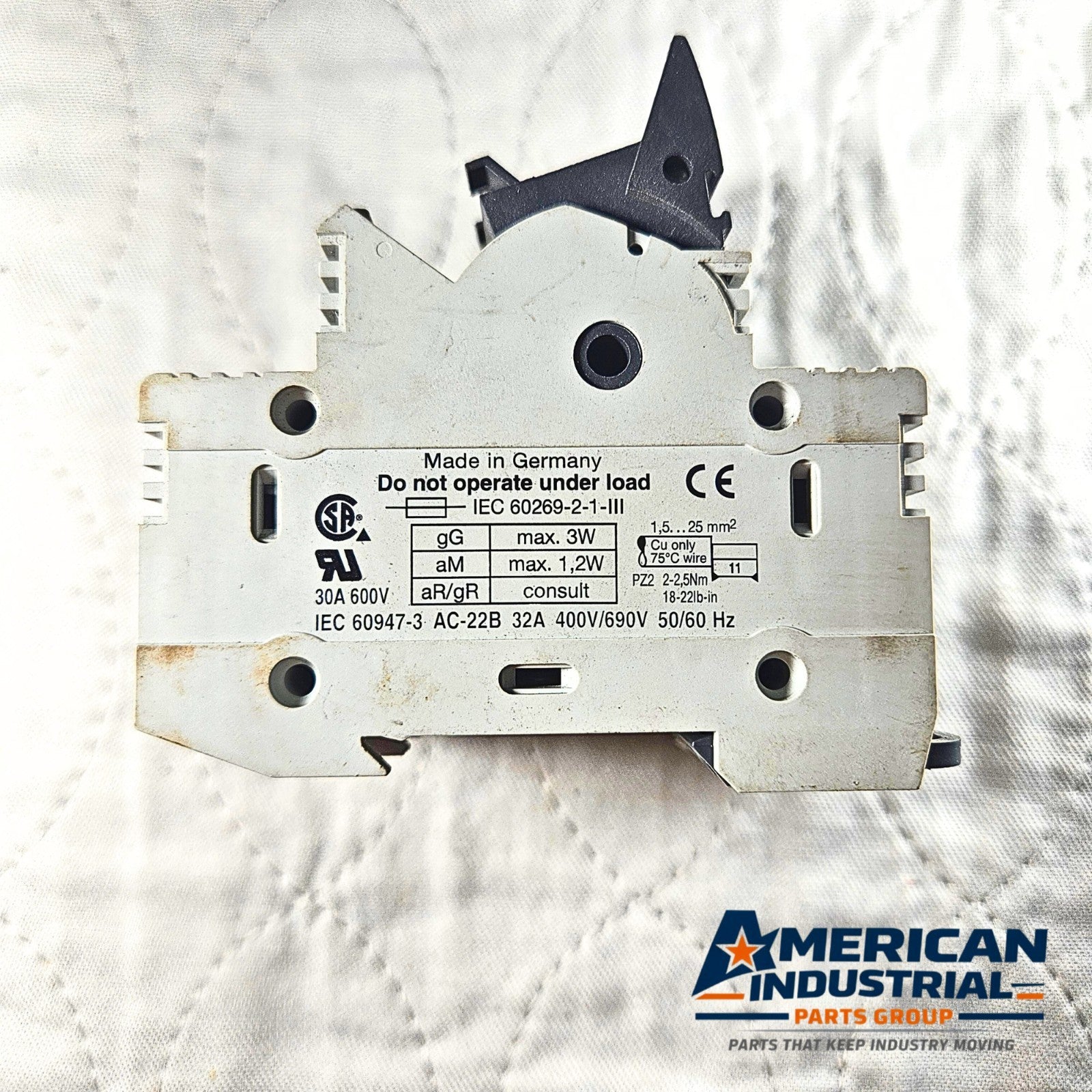 Wohner 31113 fuse holder for industrial automation and MRO applications. American Industrial Parts Group.